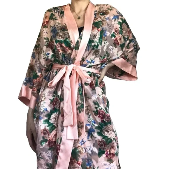 Vintage Victoria’s Secret Gold Label Sheer and Satin Robe O/S - Picture 7 of 10